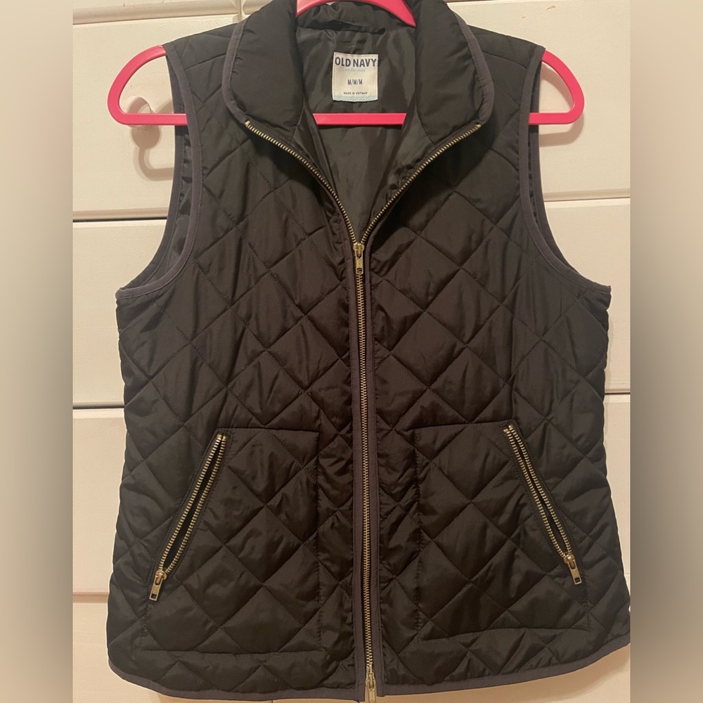 Old Navy vest, black, light puffer, gold colored zippers